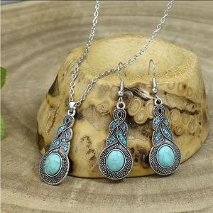 Great looking turquoise, jewelry set